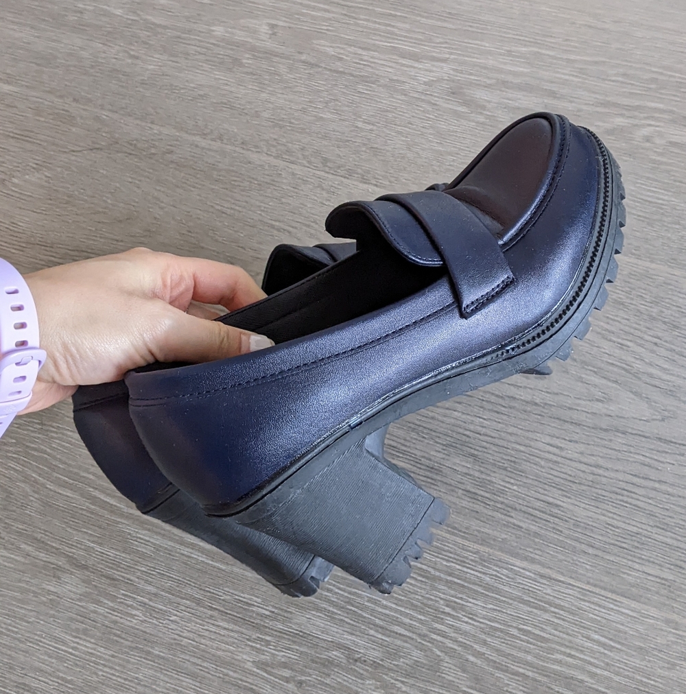 Women's Navy Platform Loafers Size 7